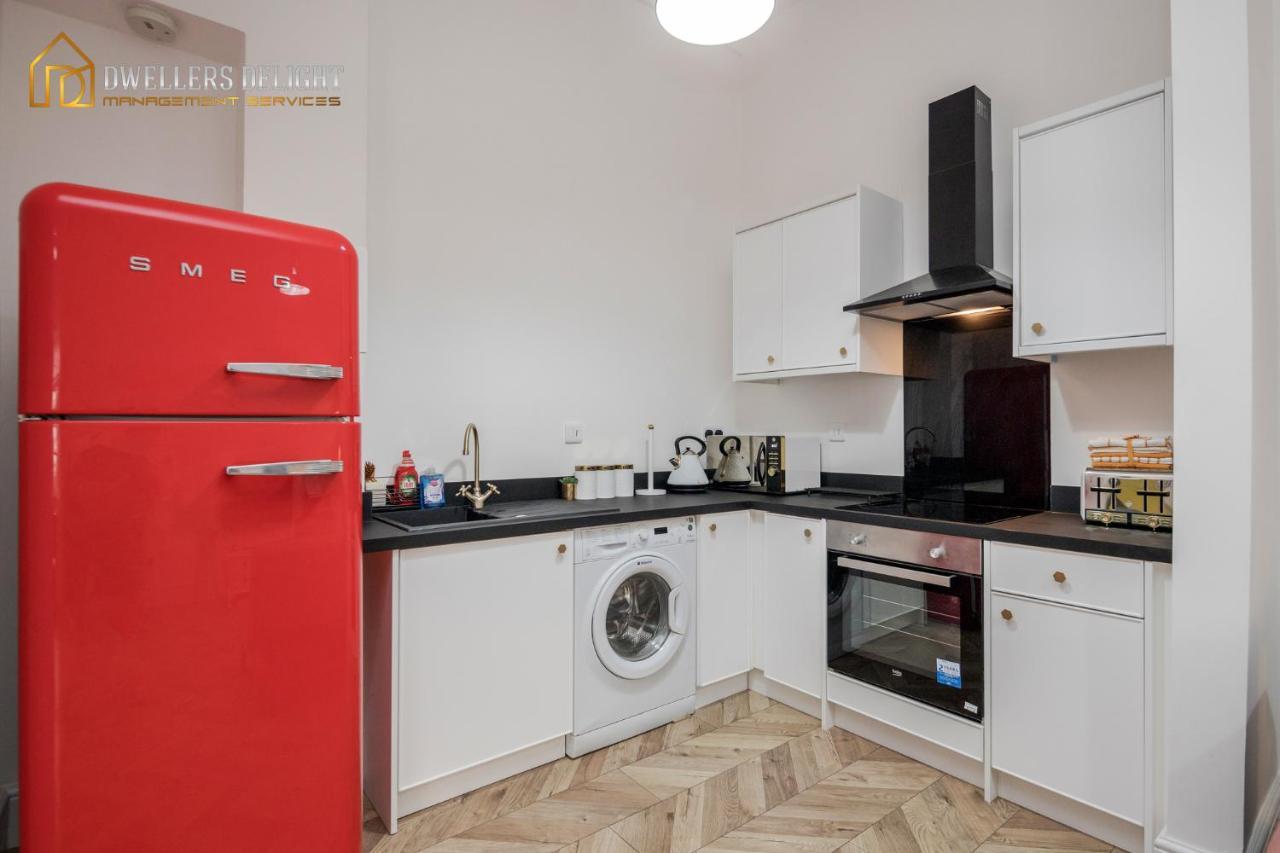 Entire 2 Bed Flat Plaistow,Canning Town Prime Location In 伦敦 外观 照片